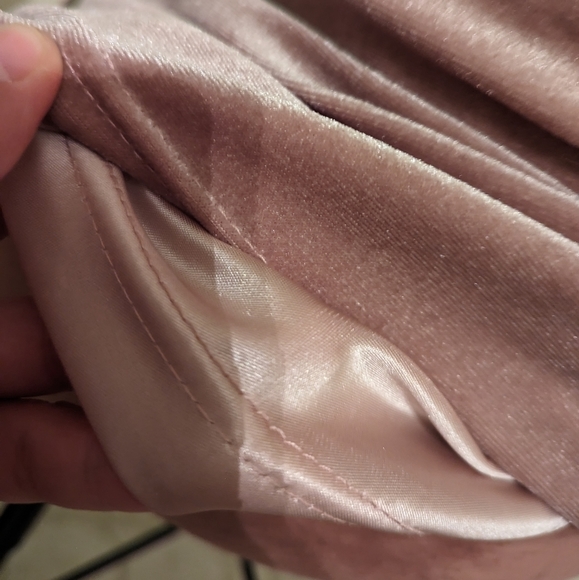 LE CHATEAU Pink velvet cowl drape neckline sleeveless dress - Picture 3 of 10